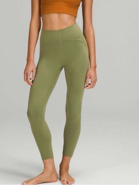 NWT Lululemon set instill leggings and energy bra